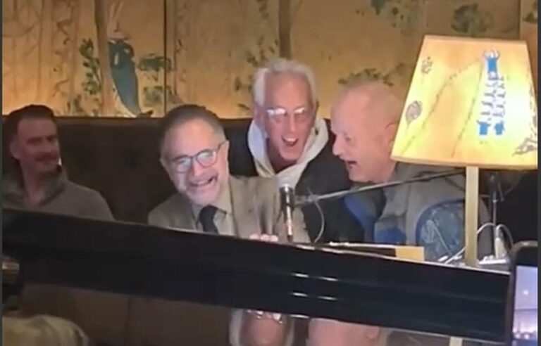 Bill Murray crashes piano player's set at NYC hotspot Bemelmans