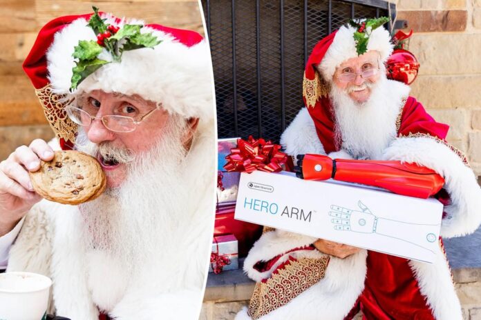 Navy vet 'Santa' receives life-changing Christmas present