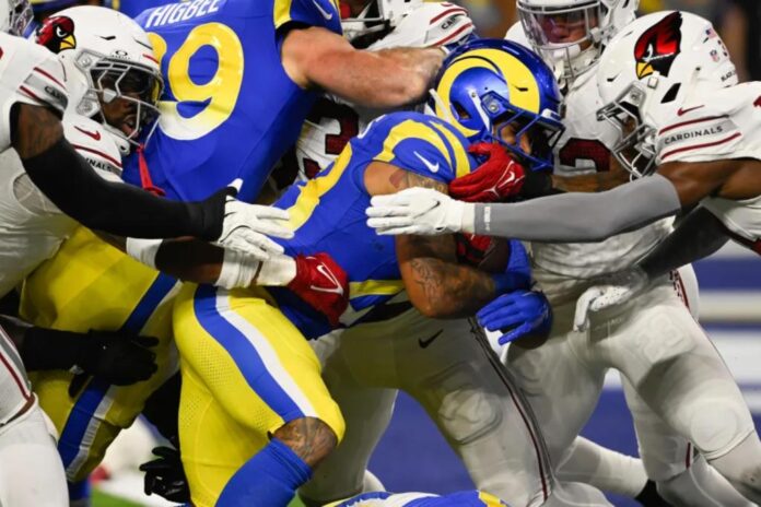 Rams fend off rival Cardinals to strengthen division title hopes