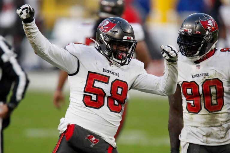 Shaq Barrett signs with Buccaneers after Dolphins waiving